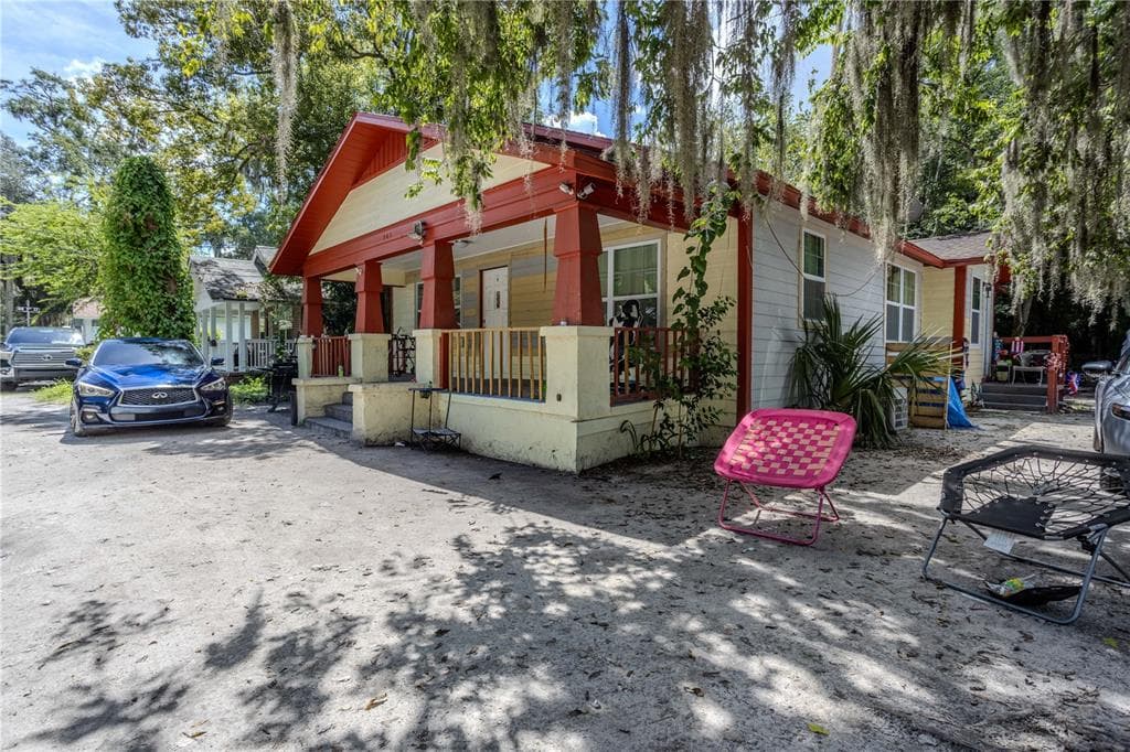 907 NW 4TH PLACE, GAINESVILLE, FL 32601