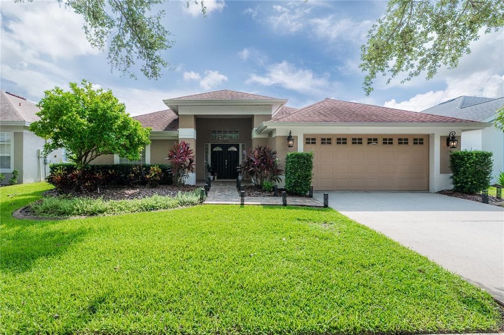 10332 ABBOTSFORD DRIVE, TAMPA, FL 33626