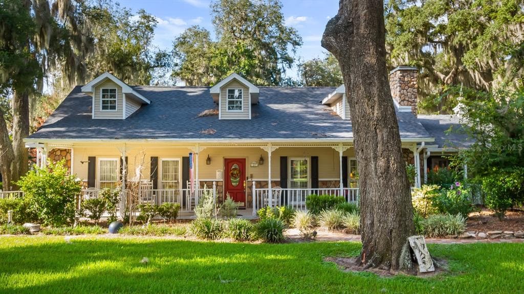 403 MISSION LANE, HOWEY IN THE HILLS, FL 34737