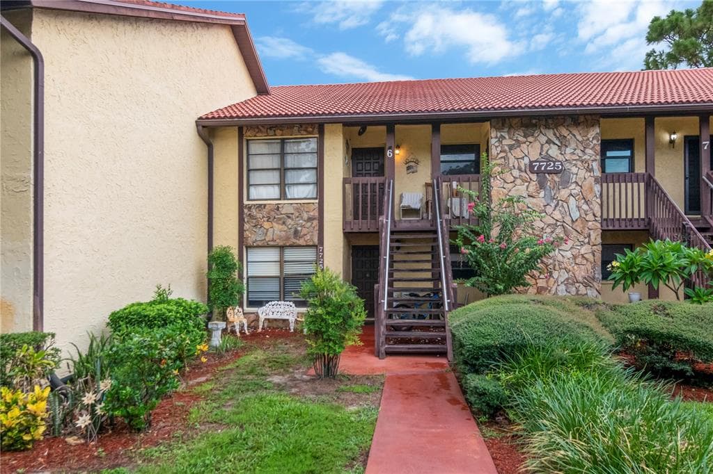 7725 FOREST TRAIL # 2, PORT RICHEY, FL 34668