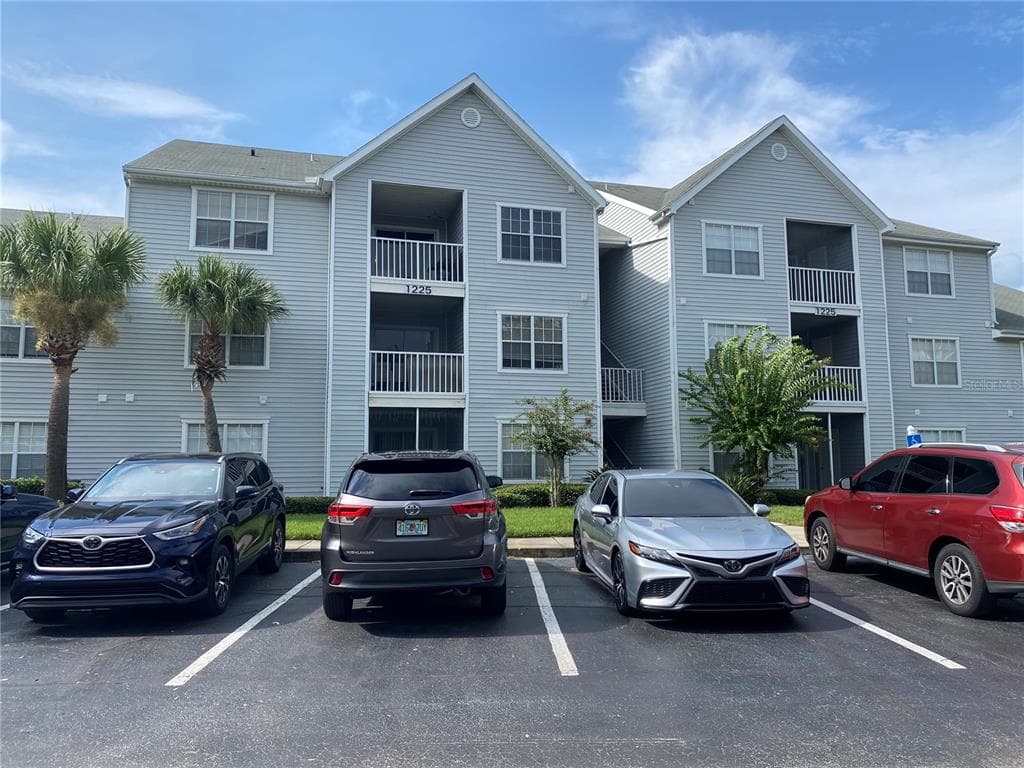 1225 BERMUDA LAKES LANE # 107, KISSIMMEE, FL 34741
