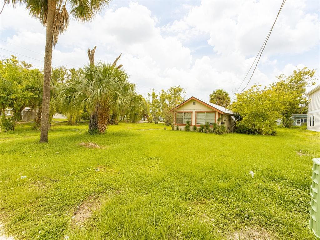 207 S LEE AVENUE, ARCADIA, FL 34266