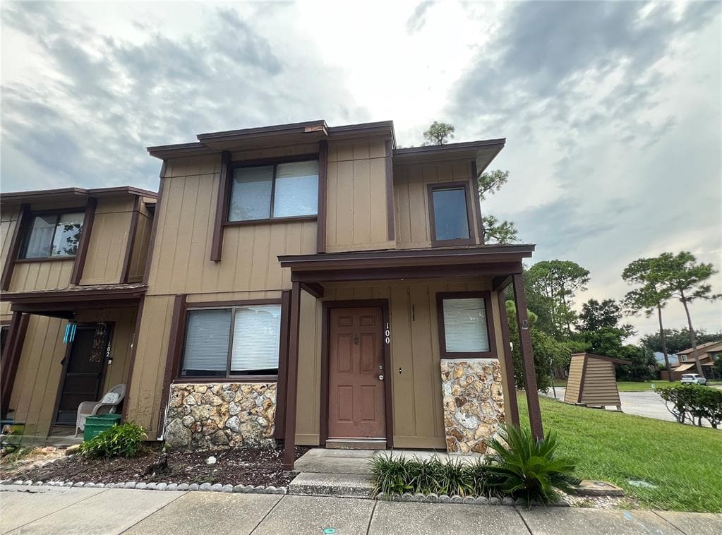 100 E BAYWOOD SQUARE, DAYTONA BEACH, FL 32119