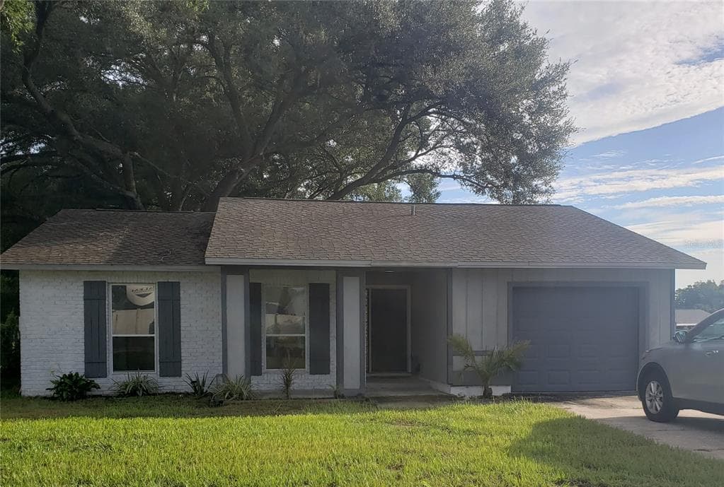 404 KING LOUIS COURT, SEFFNER, FL 33584