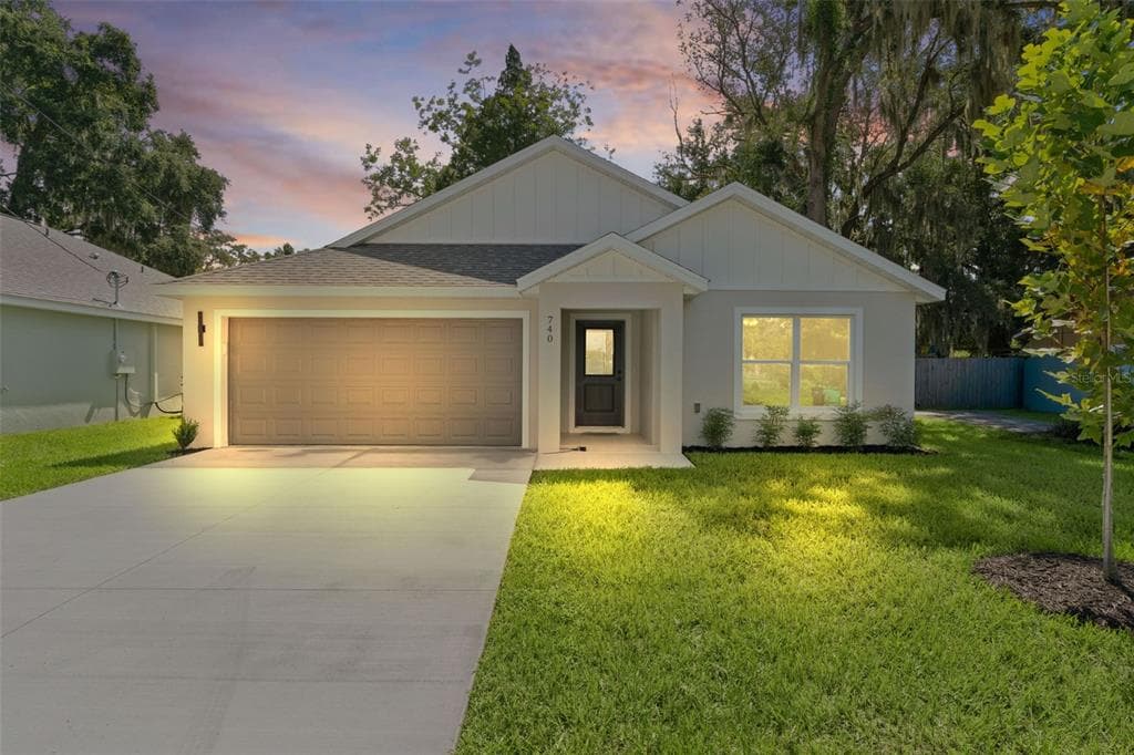 740 POWELL STREET, WILDWOOD, FL 34785