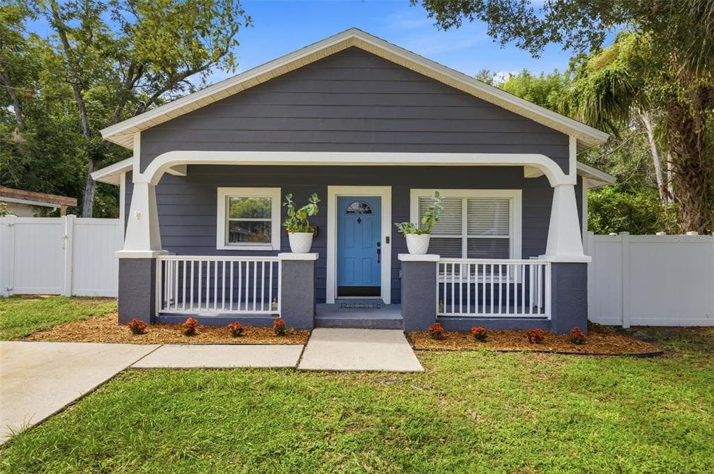 213 E CLUSTER AVENUE, TAMPA, FL 33604