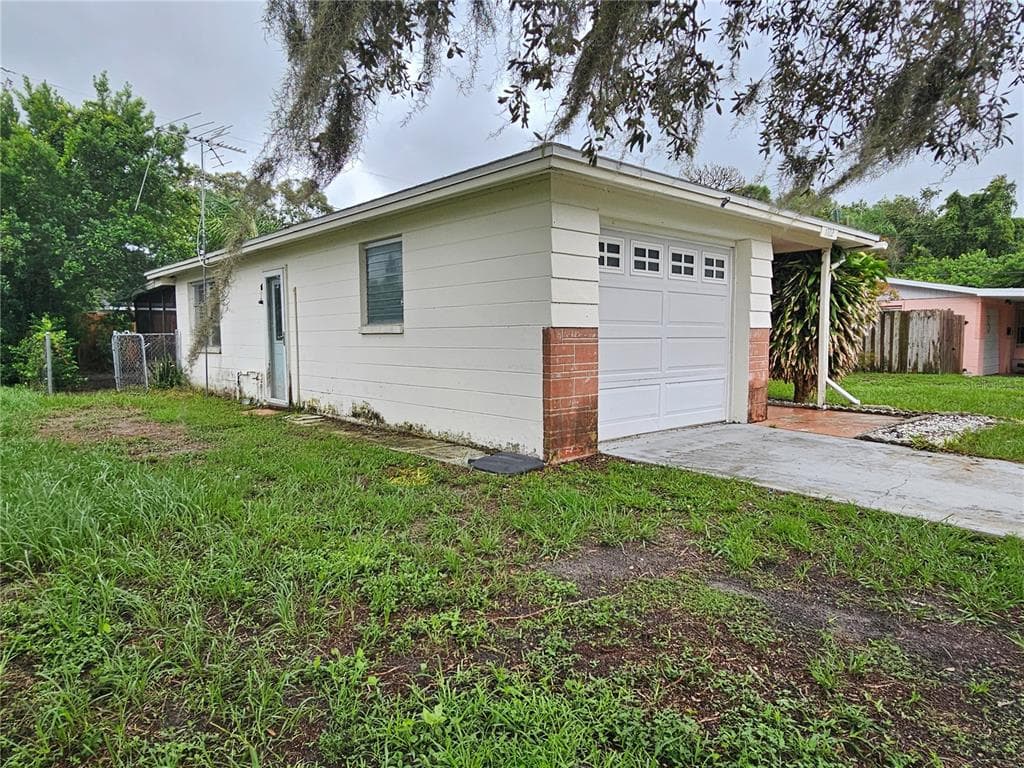 1702 AQUA LANE, HOLIDAY, FL 34691