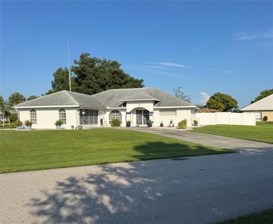 6233 PEBBLE LANE, SEBRING, FL 33876