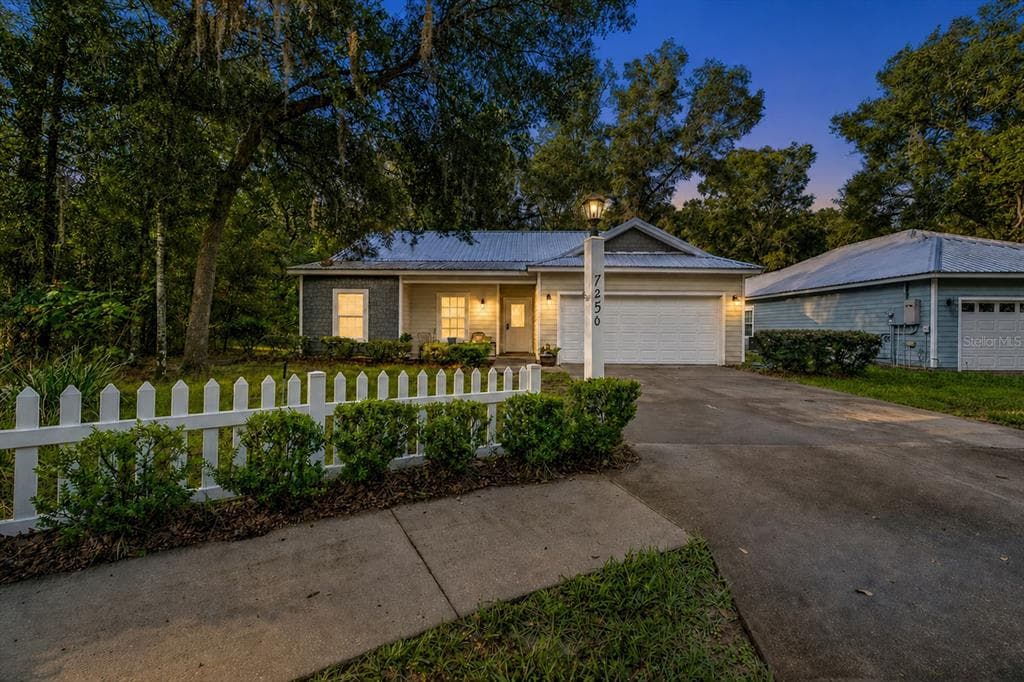 7250 CARDINAL TRAIL, FANNING SPRINGS, FL 32693