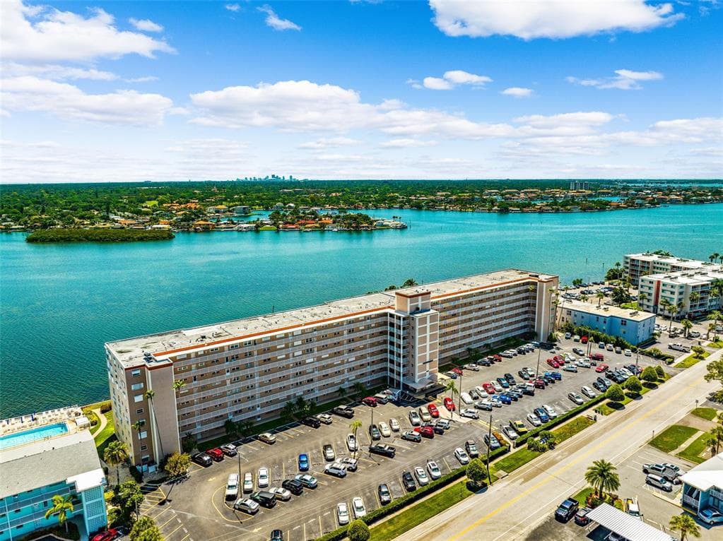 1847 SHORE DRIVE S # 101, ST PETERSBURG, FL 33707