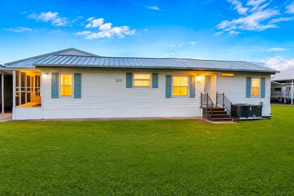 5951 SE 158TH COURT, OCKLAWAHA, FL 32179