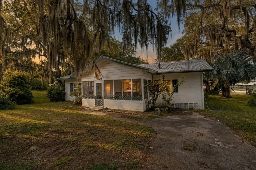 1000 ALTON STREET, AVON PARK, FL 33825