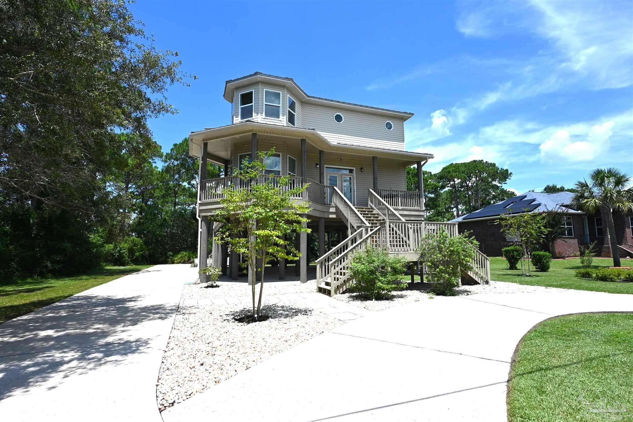 1783 Thresher Dr, Navarre, FL 32566