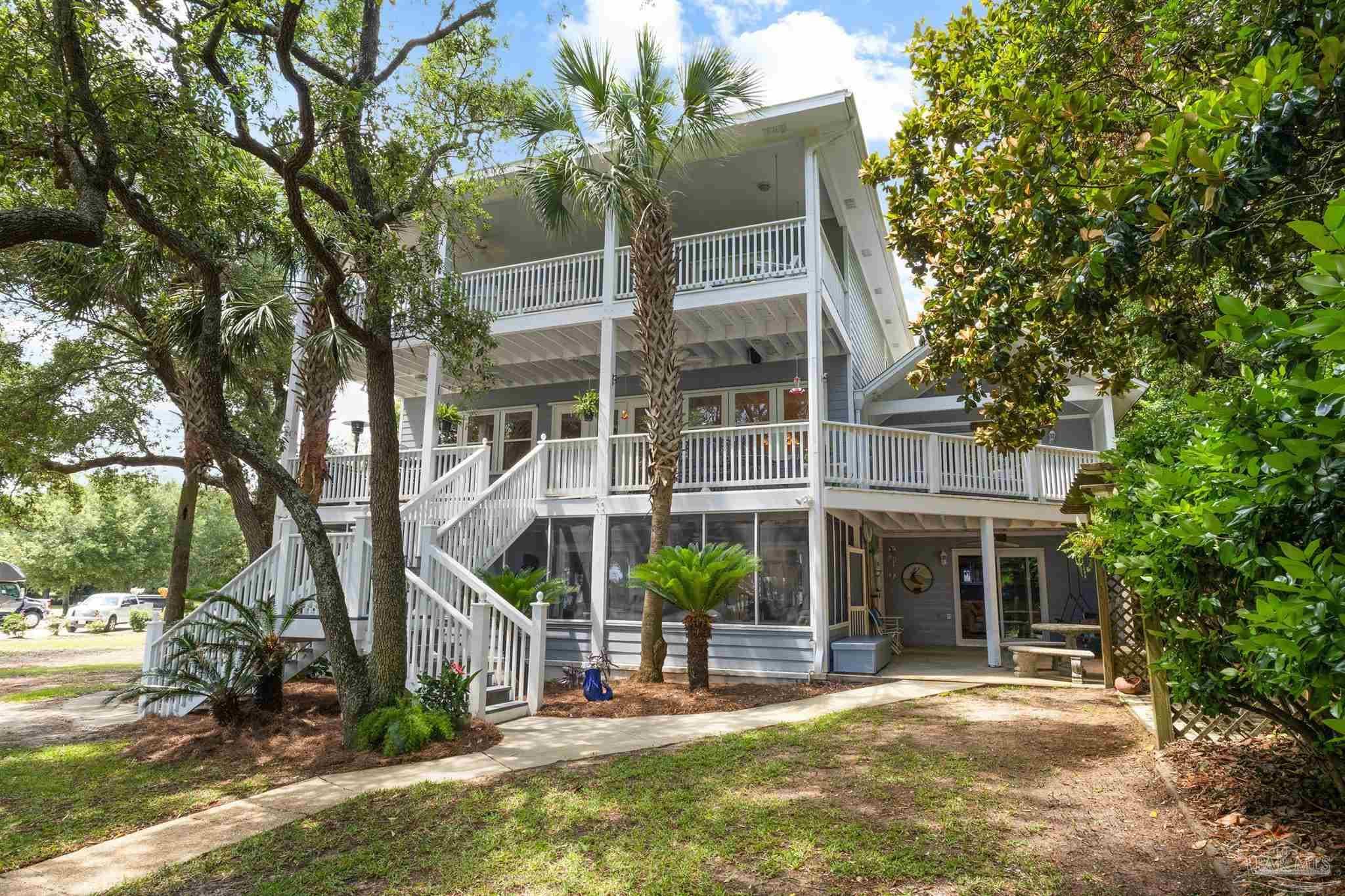 5393 Soundside Dr, Gulf Breeze, FL 32563