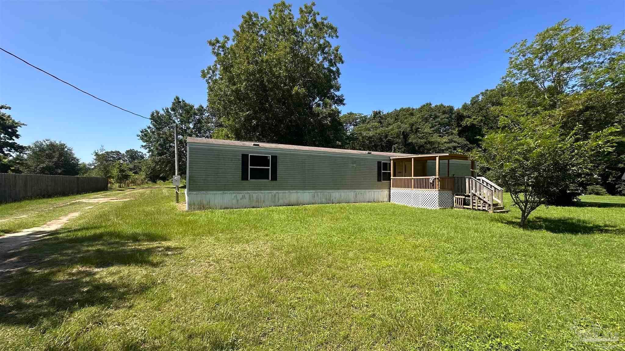 6749 Ellis Rd, Jay, FL 32565