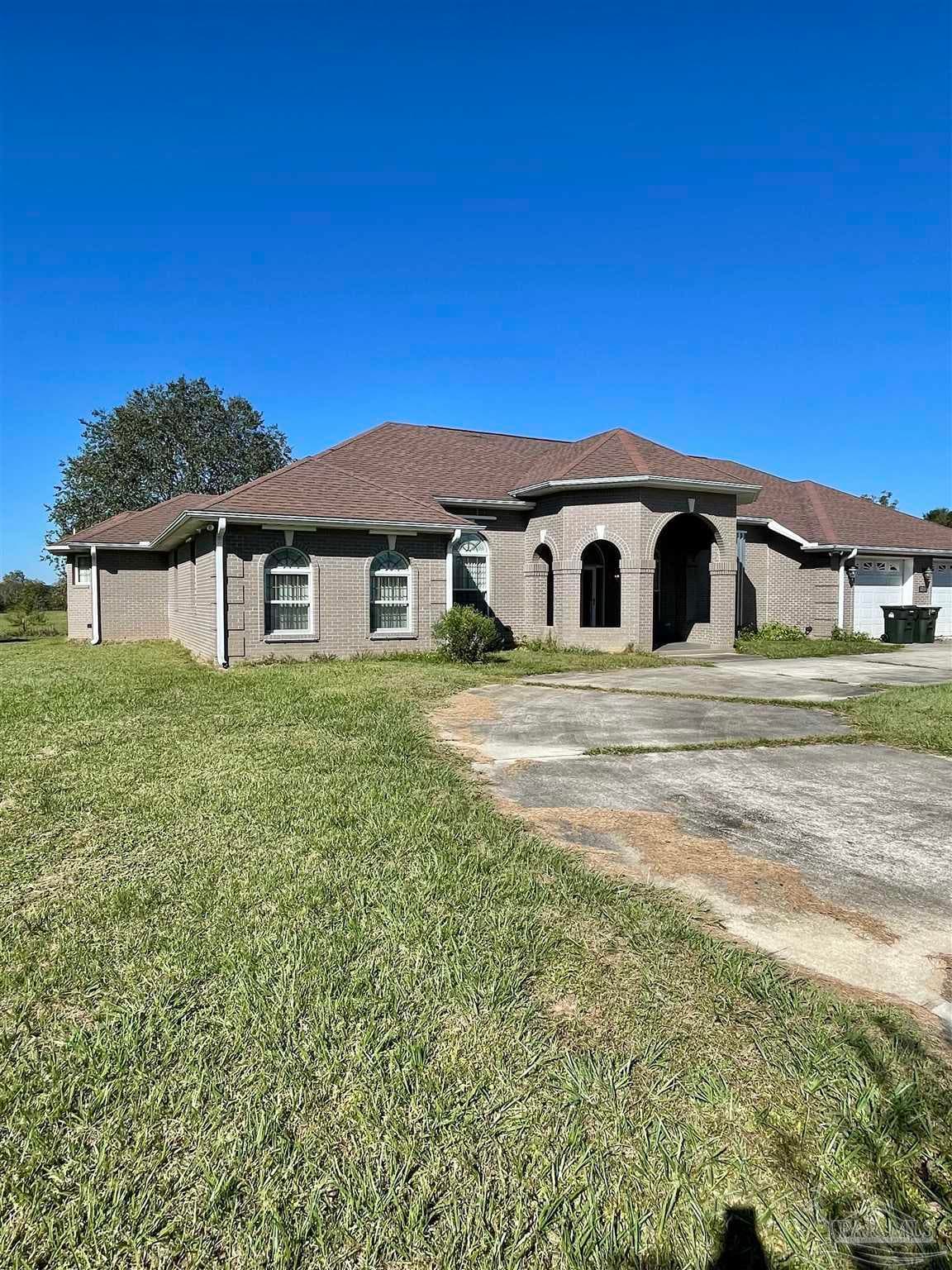 5221 Barrineau Park School Rd, Molino, FL 32577
