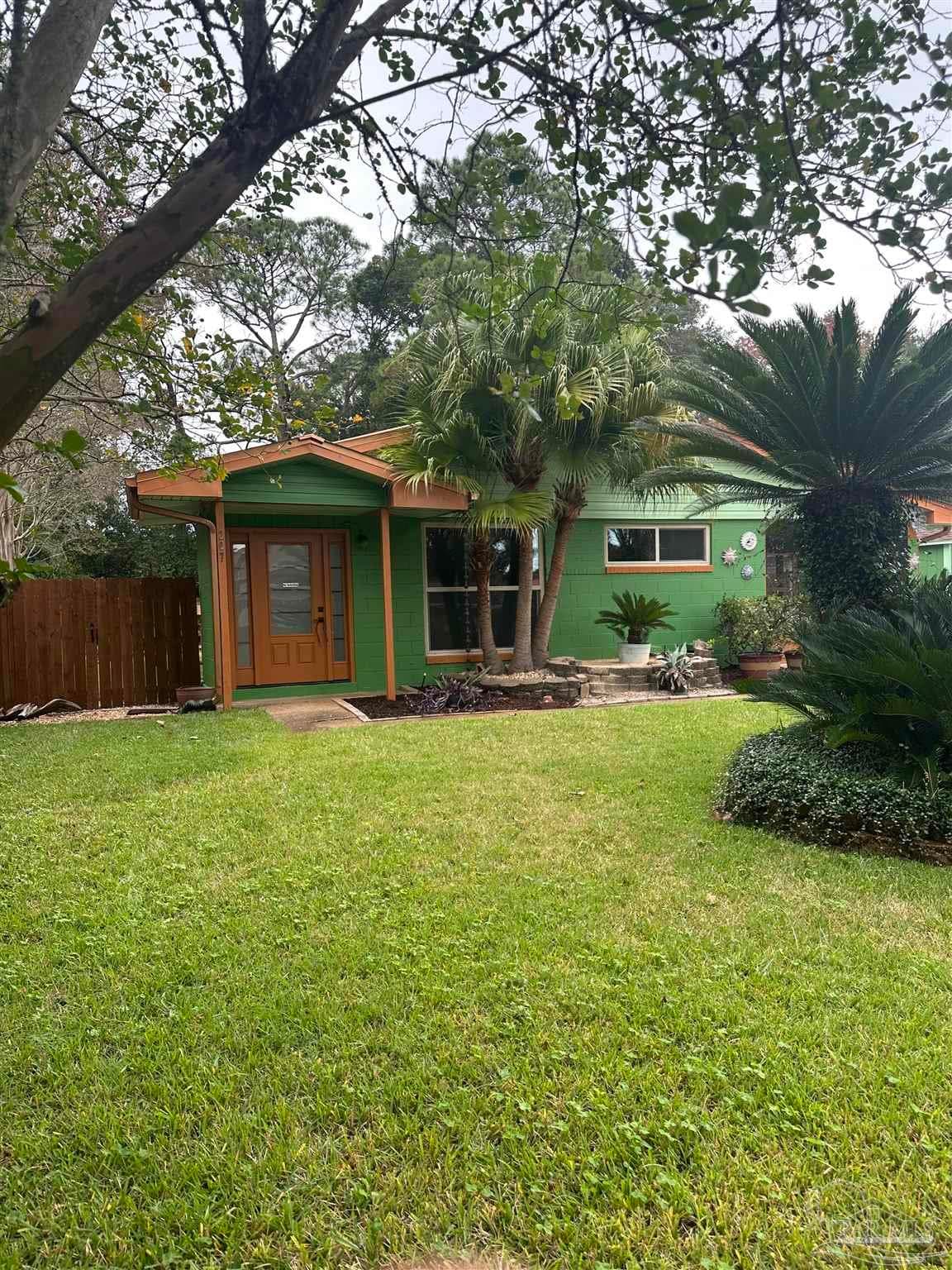 207 California Dr Ne, Ft Walton Beach, FL 32548