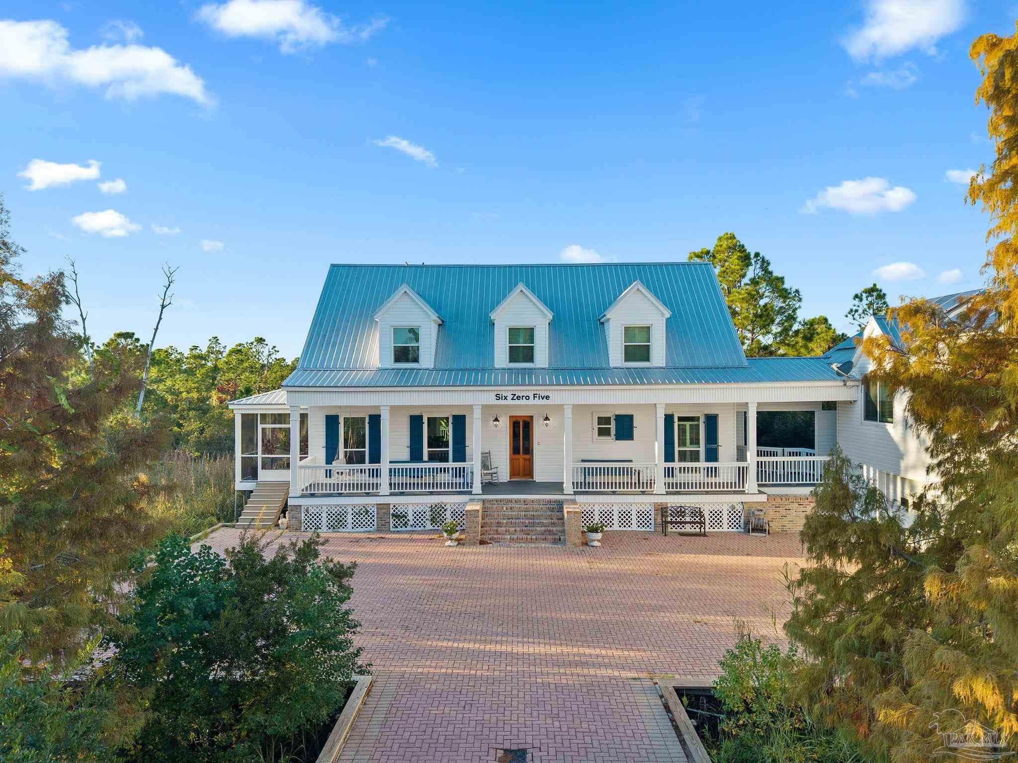 605 Chesapeake Dr, Gulf Breeze, FL 32561