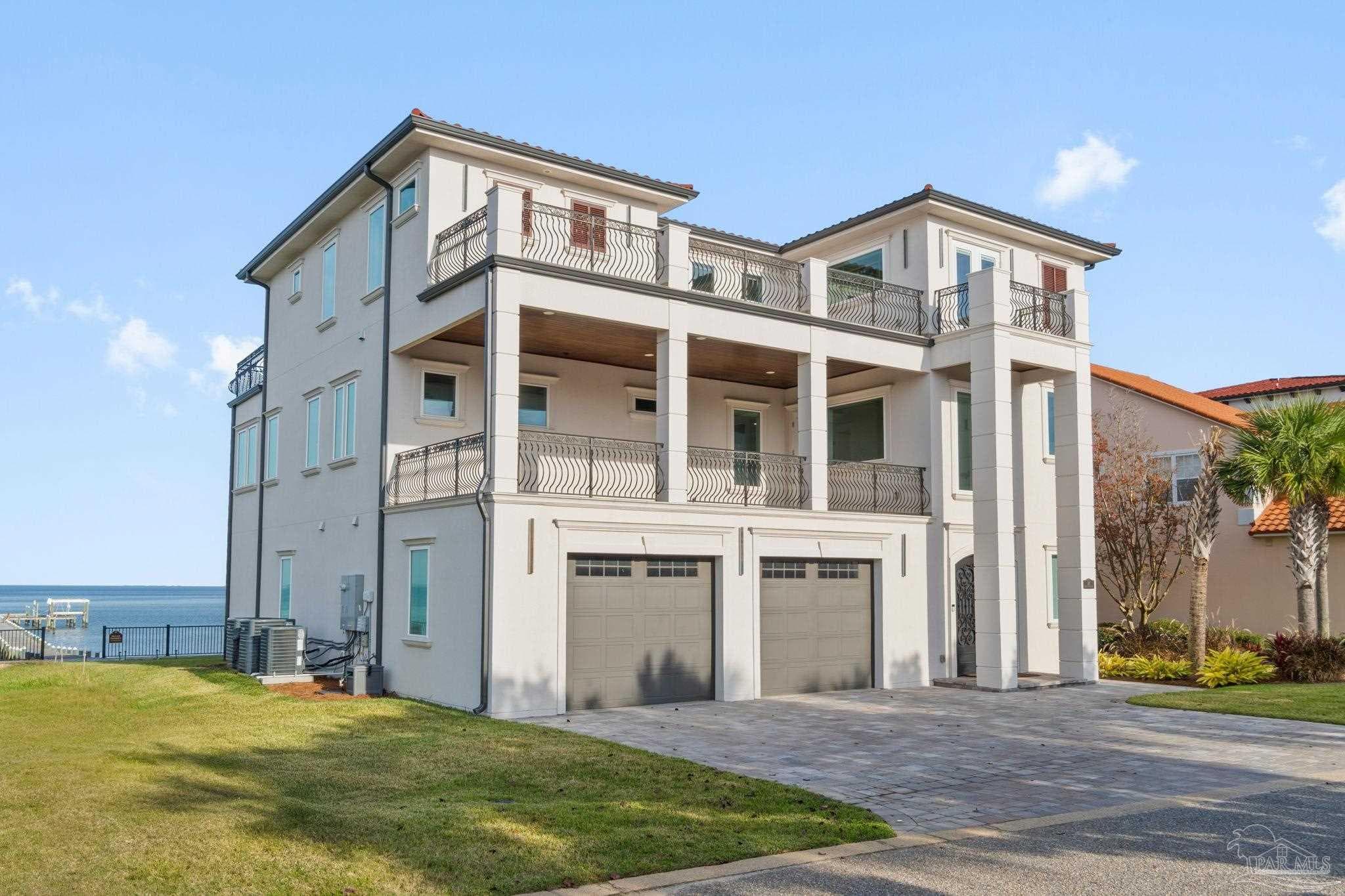 24 Baybridge Dr, Gulf Breeze, FL 32561