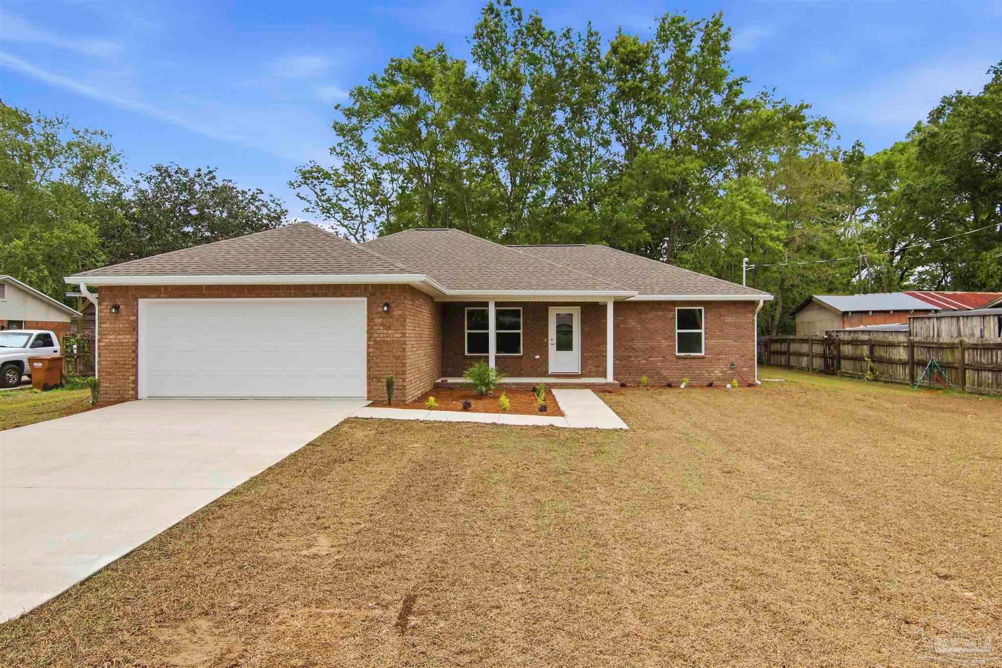 4208 Eleanor St, Pace, FL 32571