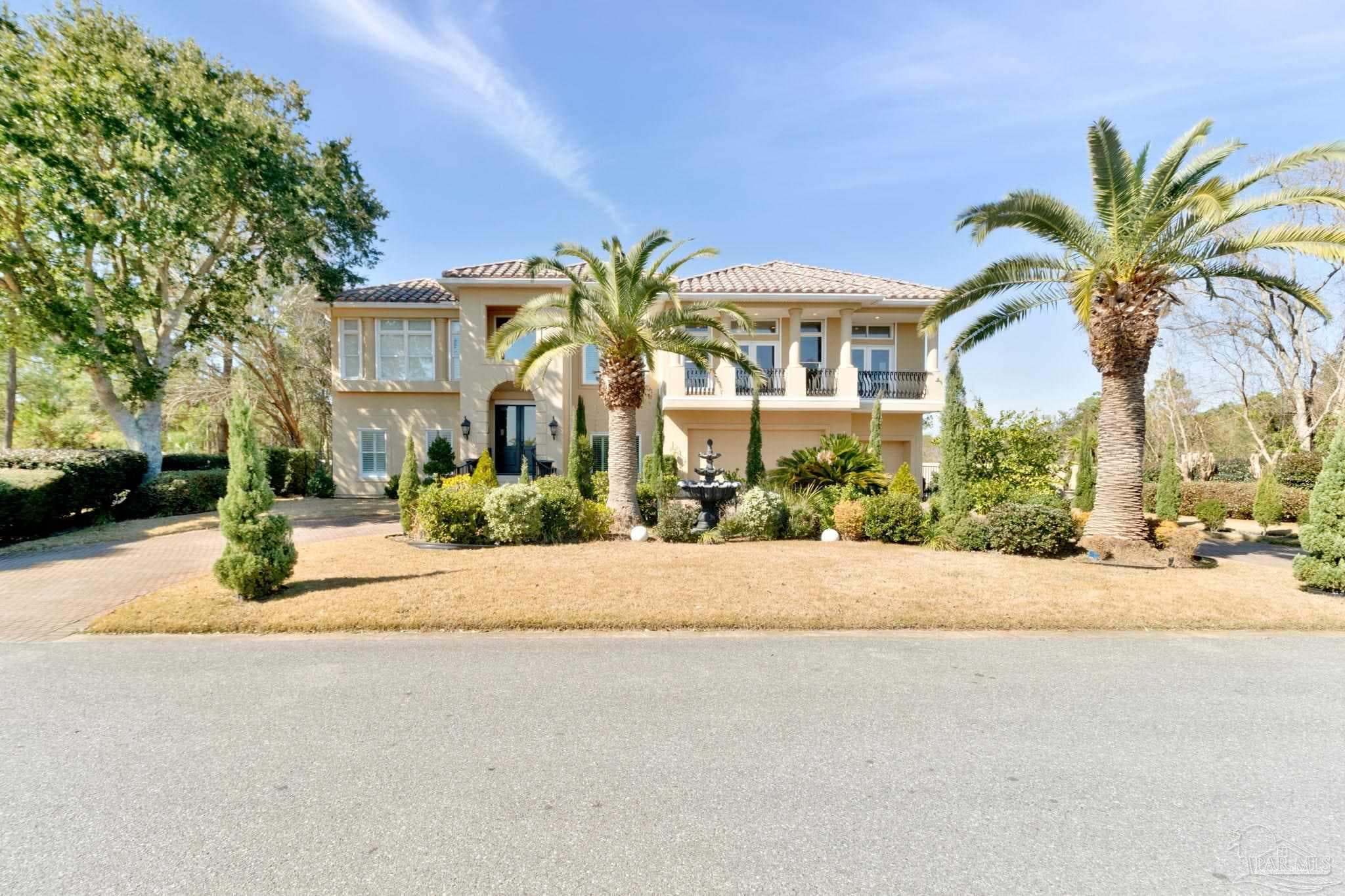 2 Colley Cv, Gulf Breeze, FL 32561