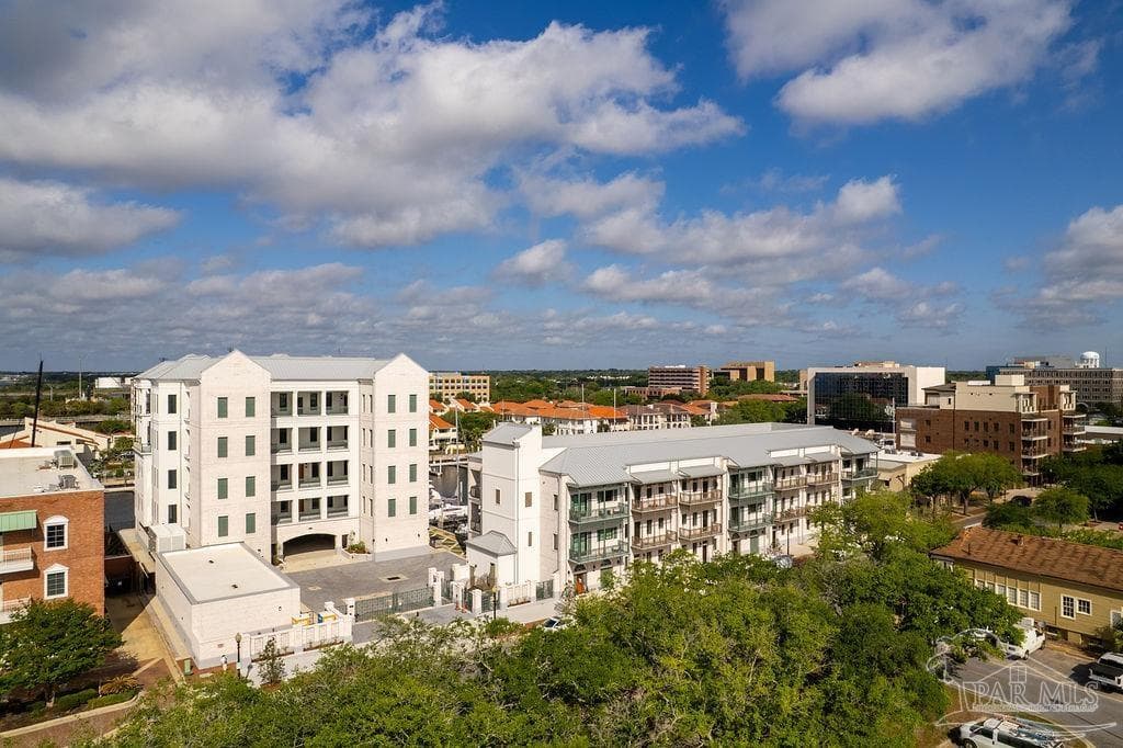 800 S Palafox St # 301, Pensacola, FL 32502