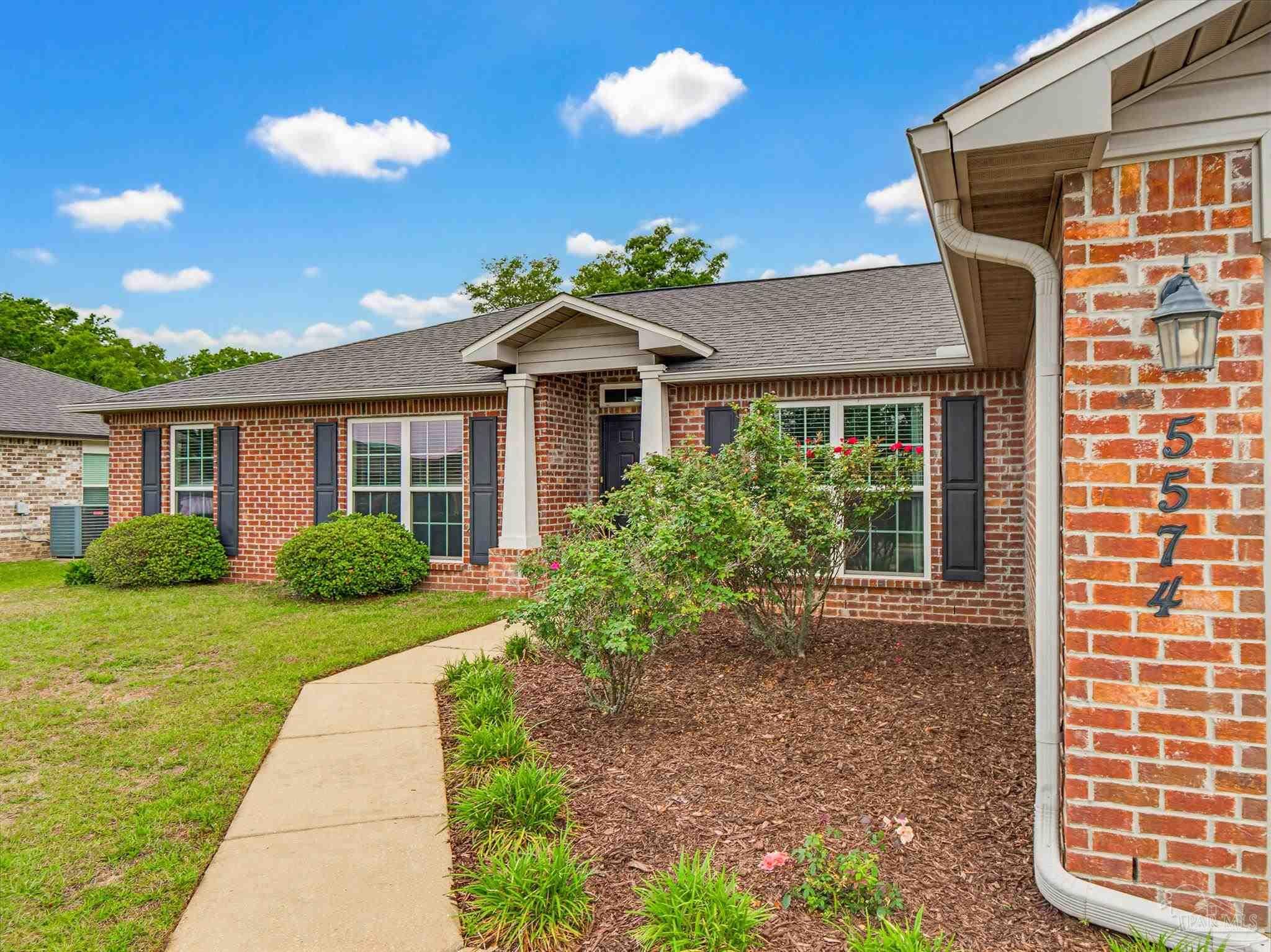 5574 Mill Race Circle, Pace, FL 32571