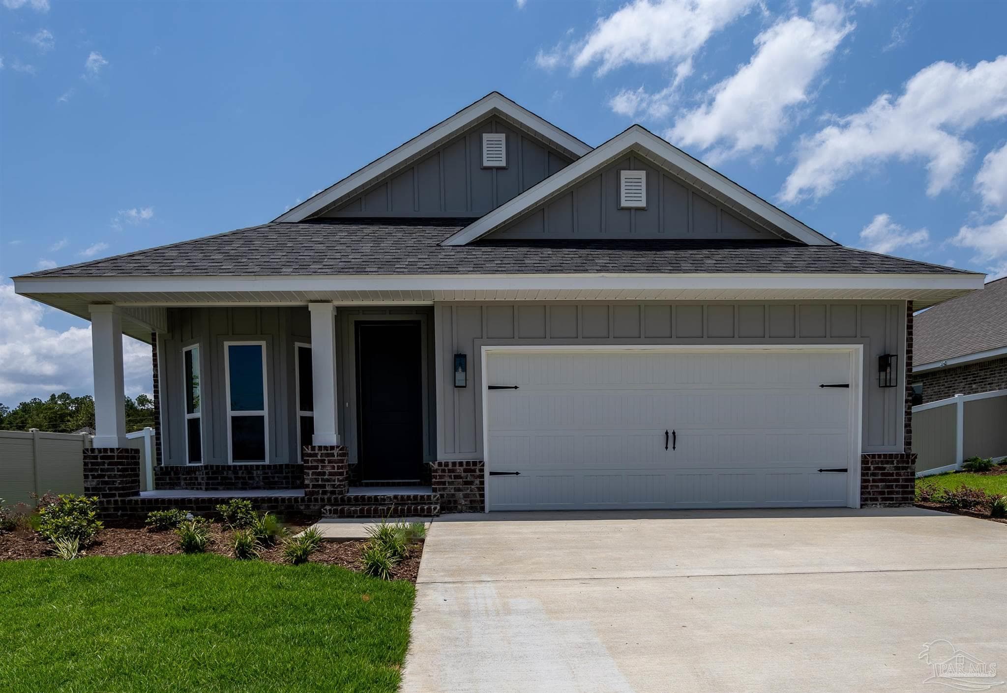 5957 Grayton Park Ln, Pace, FL 32571