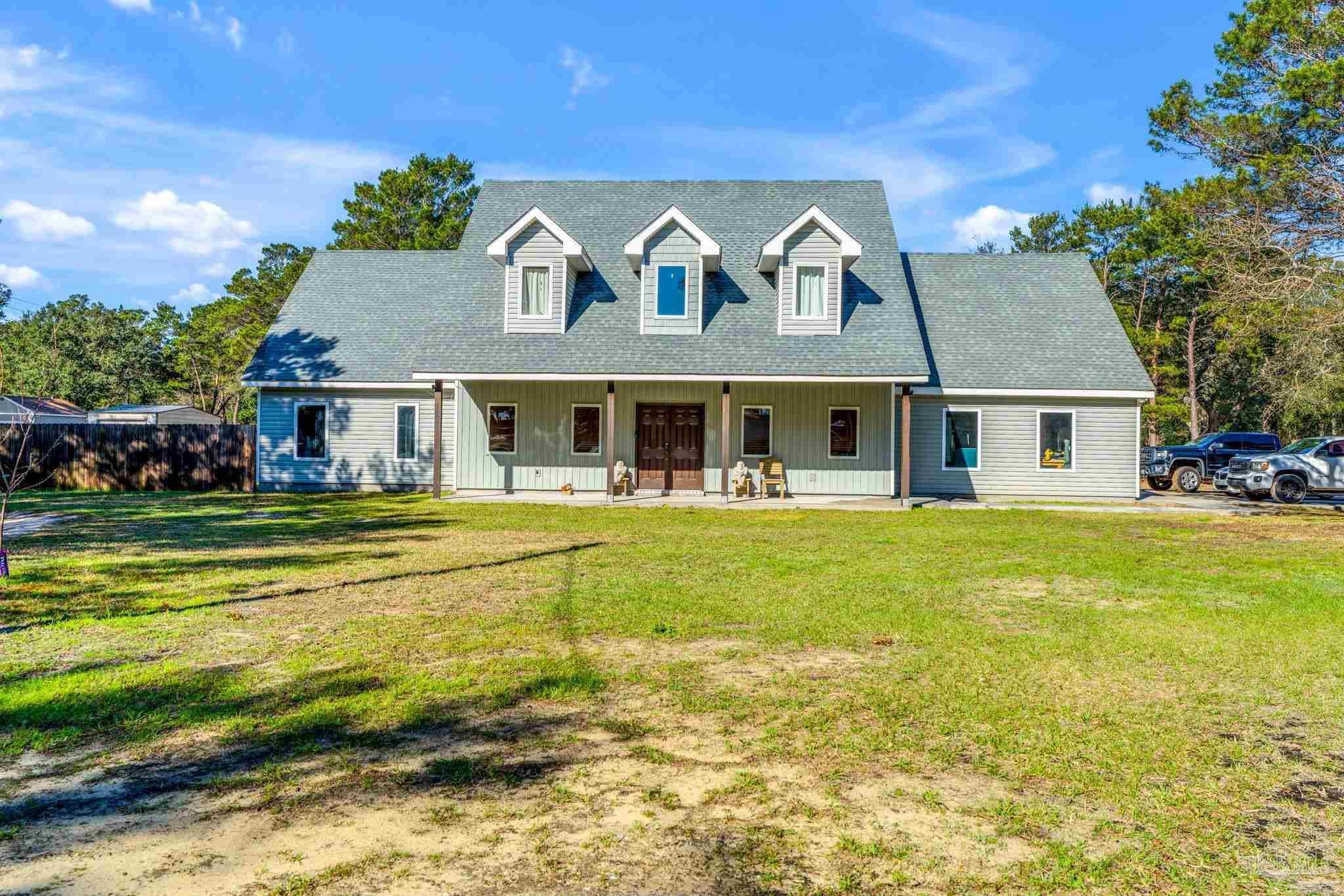 1661 Comanche Trl, Gulf Breeze, FL 32563