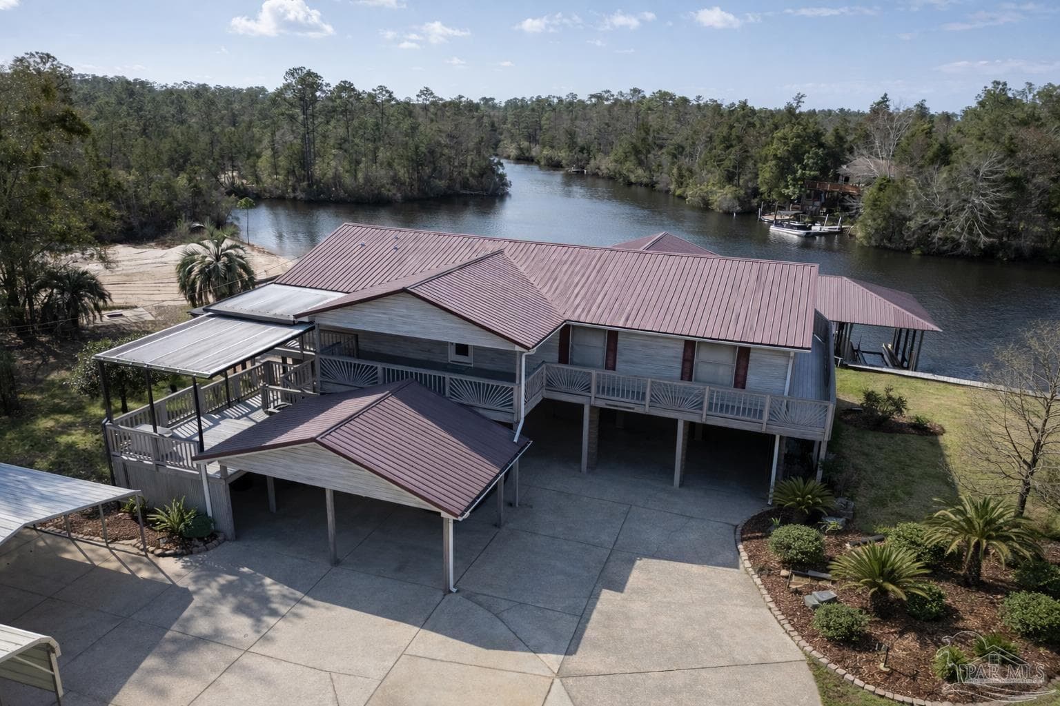 7608 River Rd, Milton, FL 32583