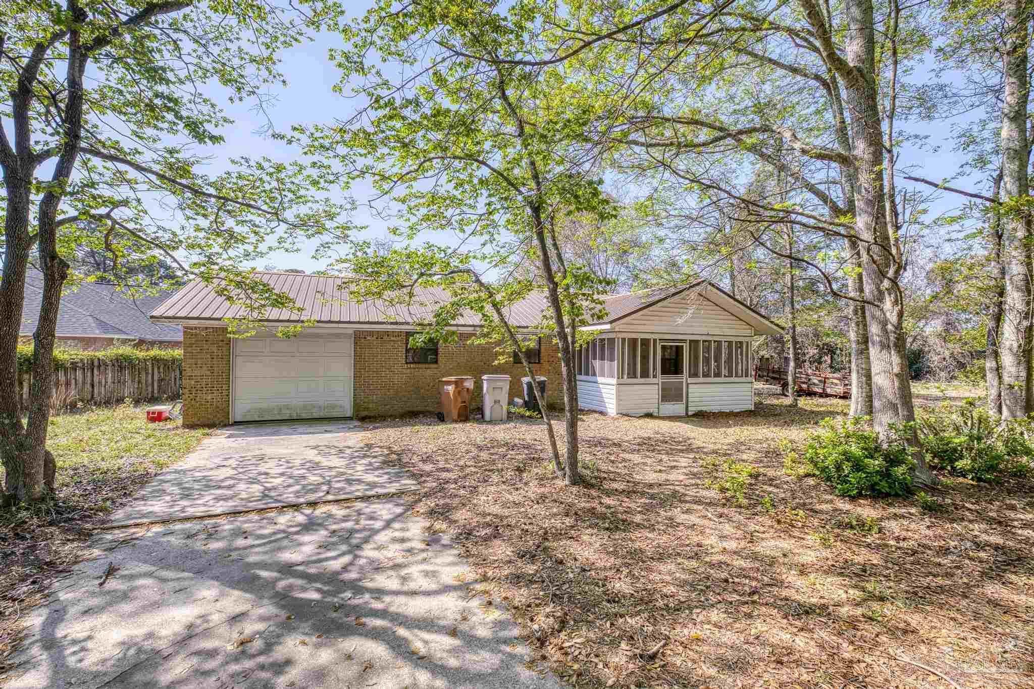 1601 College Pkwy, Gulf Breeze, FL 32563