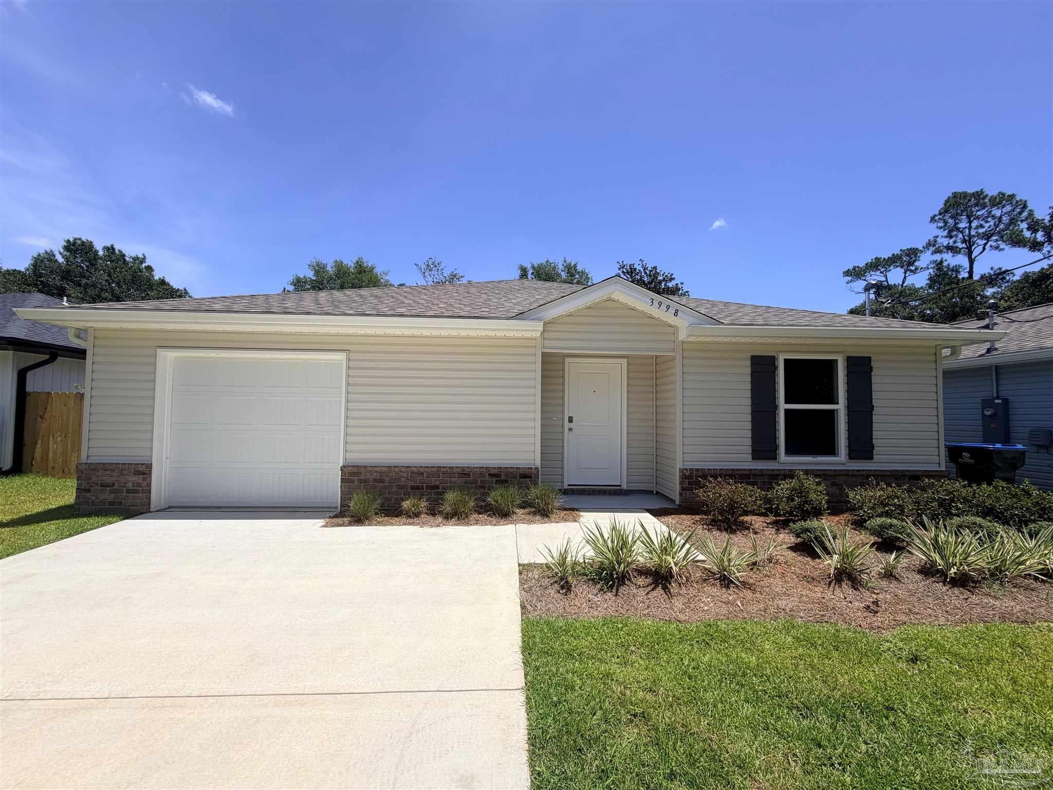 3998 Lancer St, Pace, FL 32571