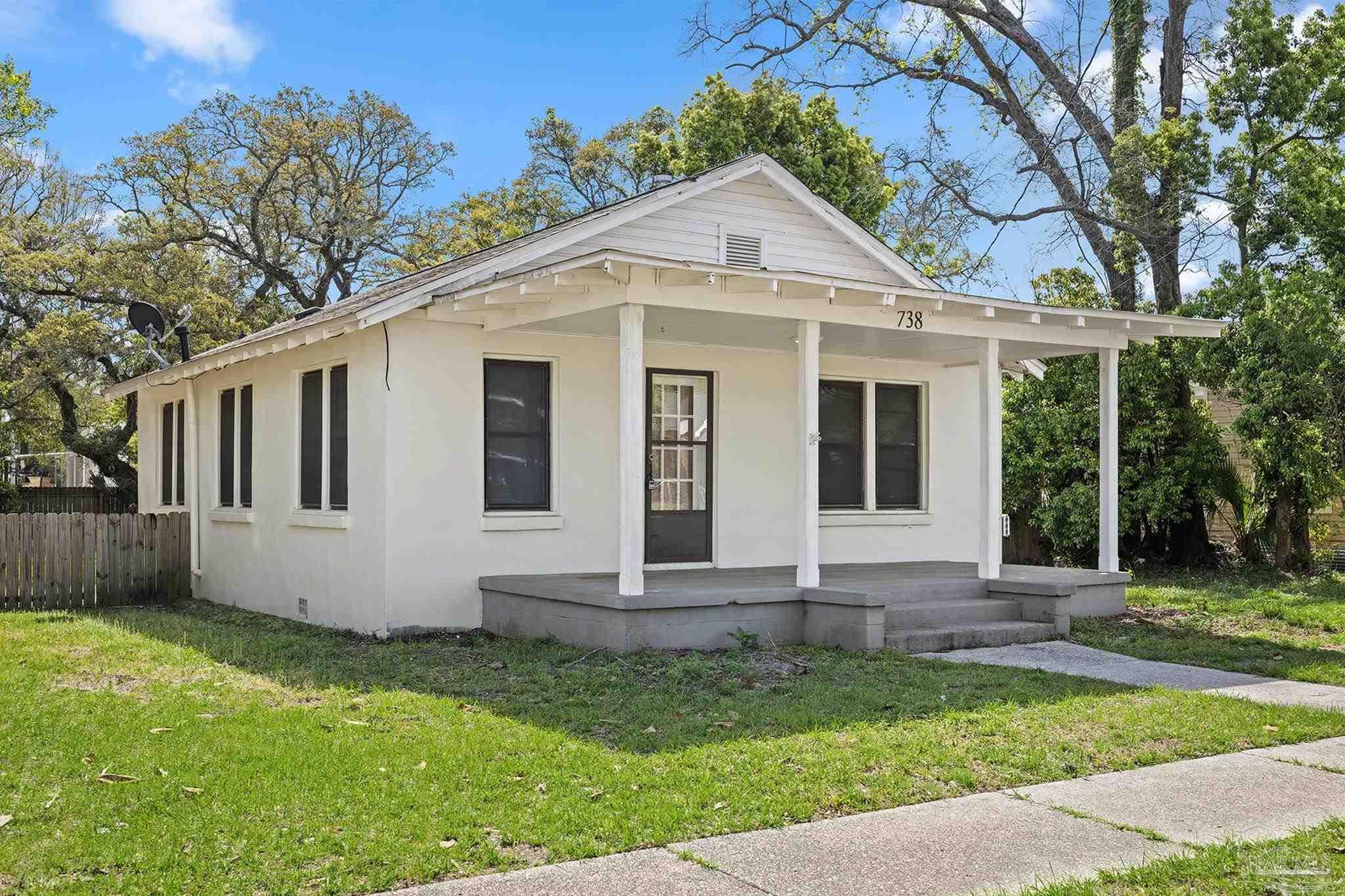 738 S E St, Pensacola, FL 32502