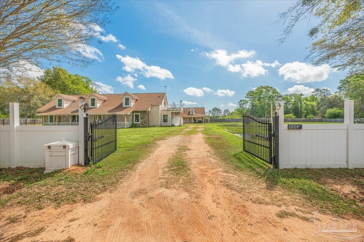 5556 Chalker Rd, Molino, FL 32577