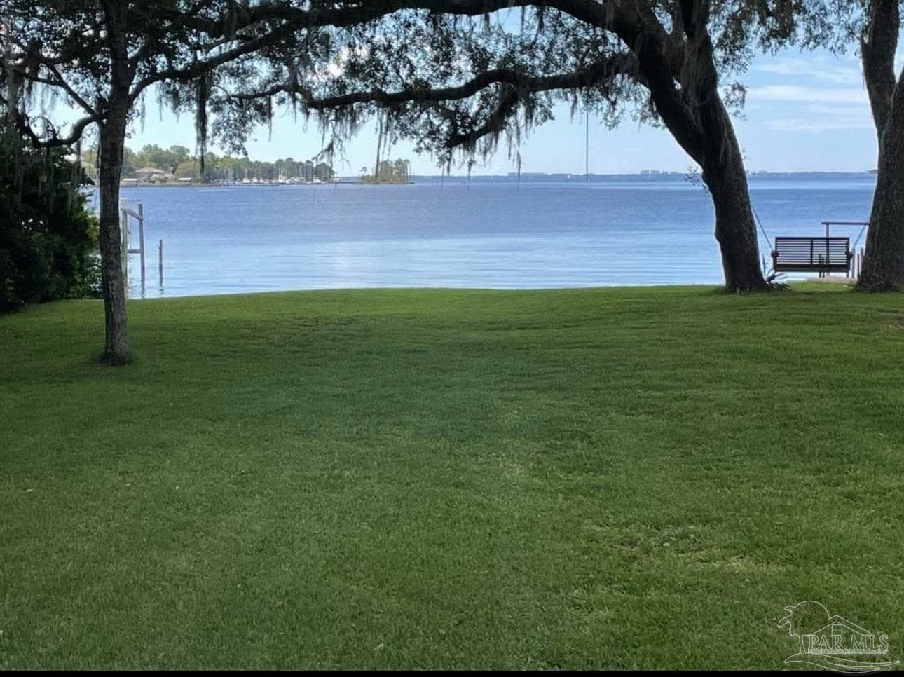 4156 Beach Dr, Niceville, FL 32578