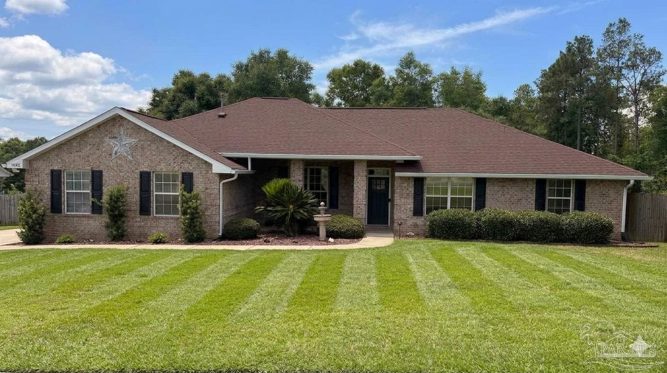 3055 Wallace Lake Rd, Pace, FL 32571