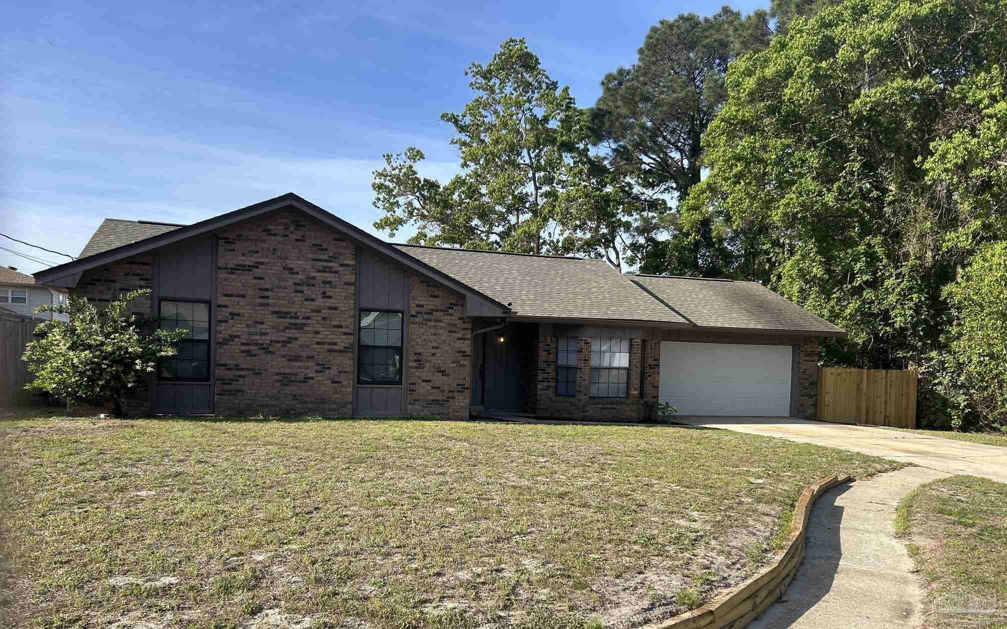 151 Deville Dr, Mary Esther, FL 32569