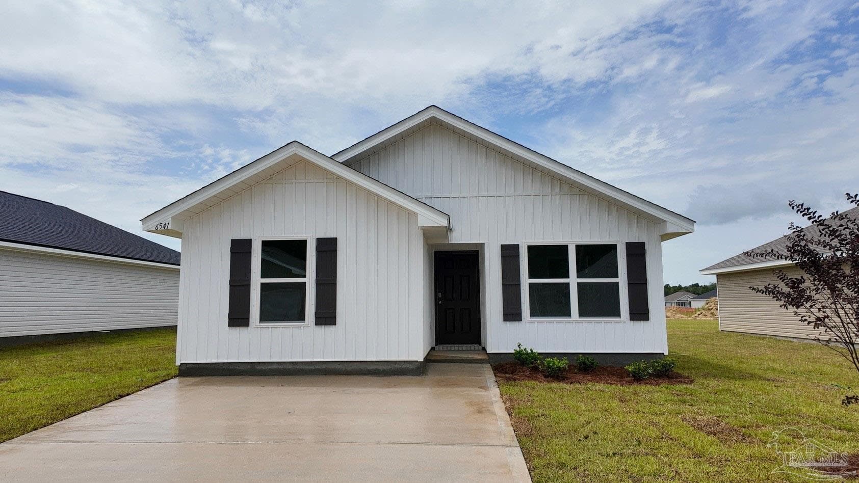 6541 Firefly Dr, Milton, FL 32583