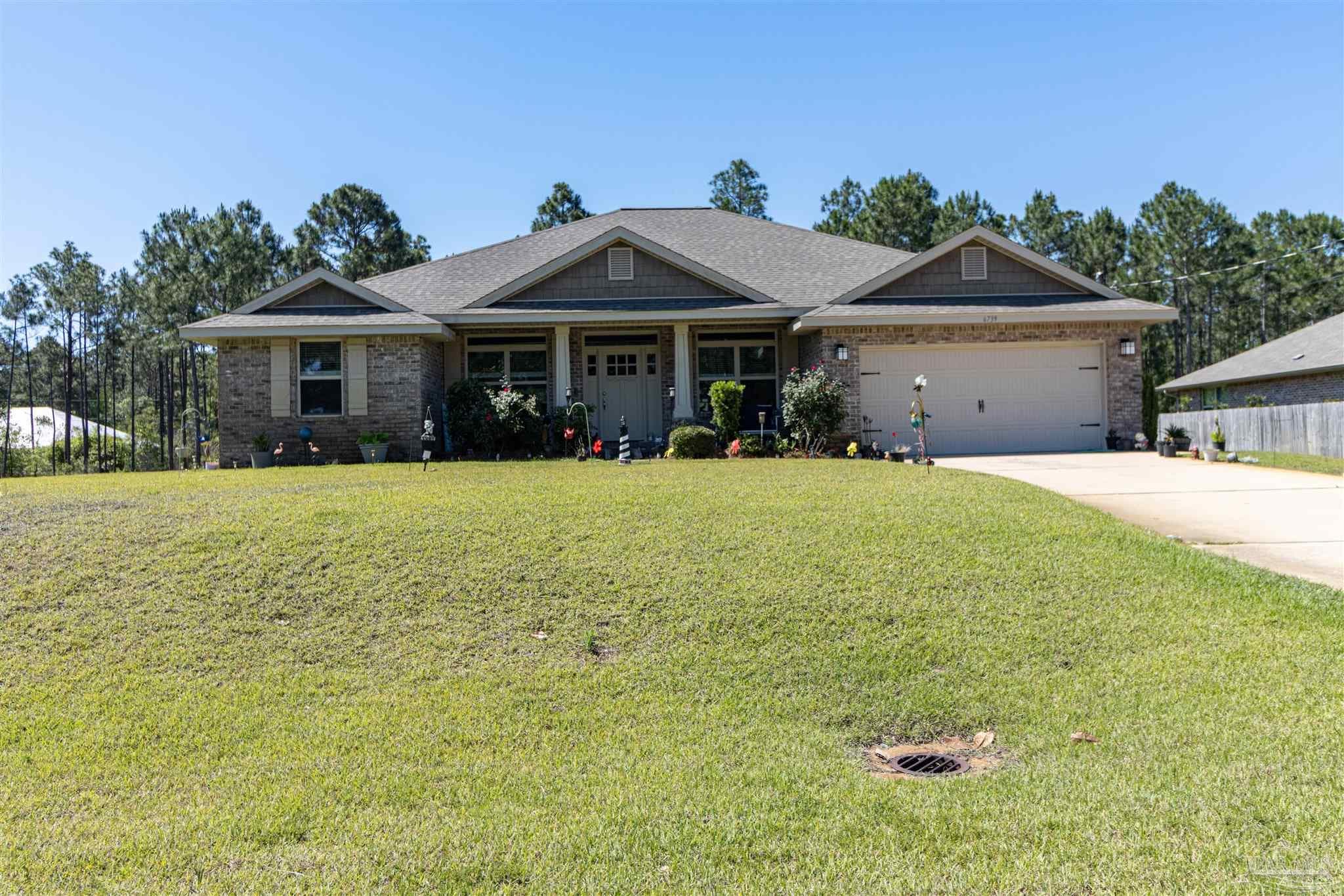 6739 Indian St, Navarre, FL 32566