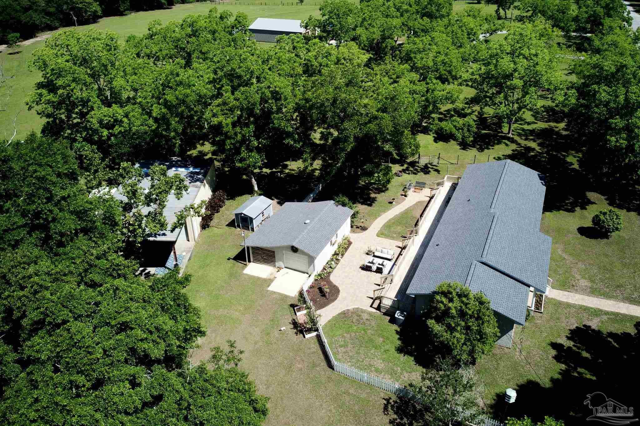 2001 Chavers Rd, Cantonment, FL 32533