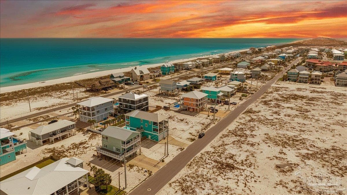 7555 White Sands Blvd, Navarre Beach, FL 32566