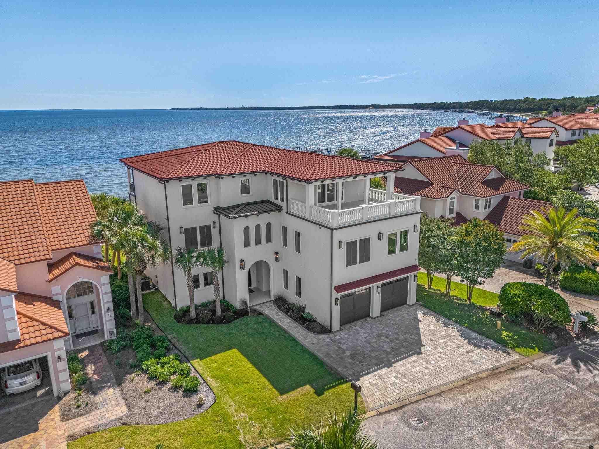 28 Baybridge Dr, Gulf Breeze, FL 32561