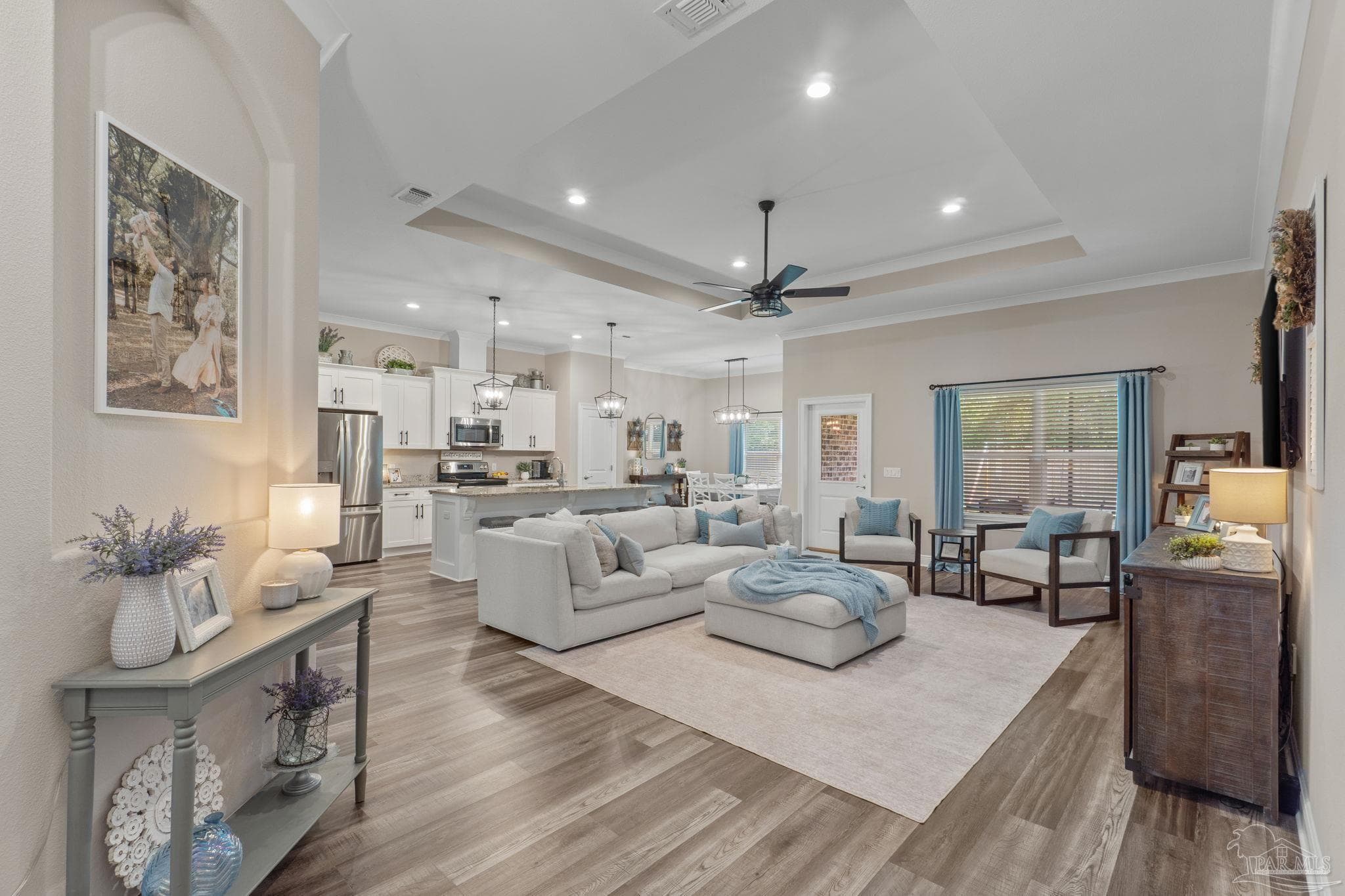 9073 E River Dr, Navarre, FL 32566