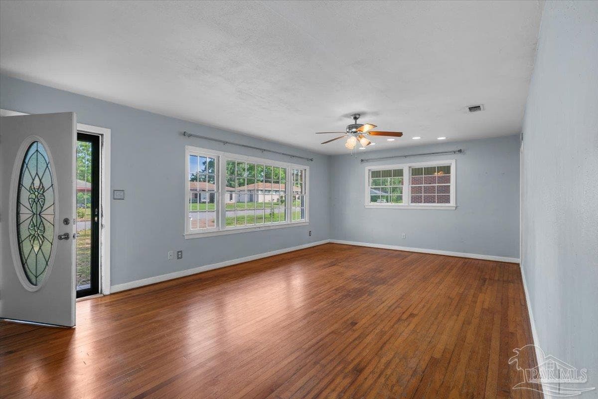 721 Gentian Dr, Pensacola, FL 32503