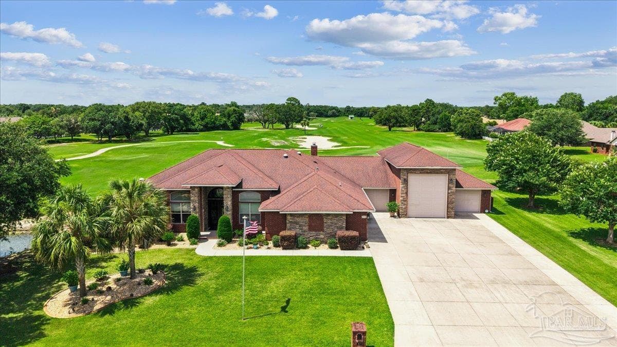 7174 Australian St, Navarre, FL 32566