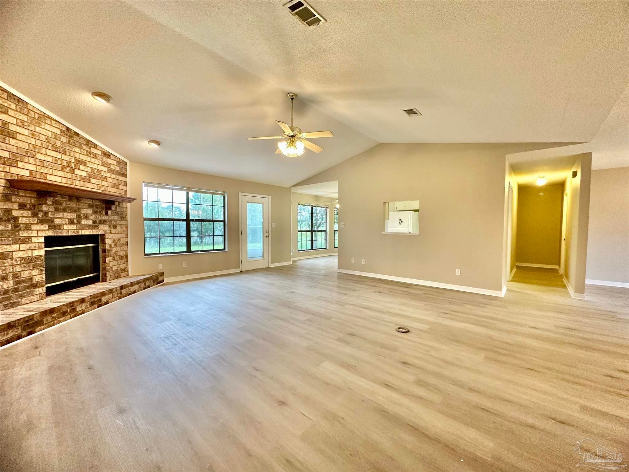 5027 Shoshone Dr, Pensacola, FL 32506