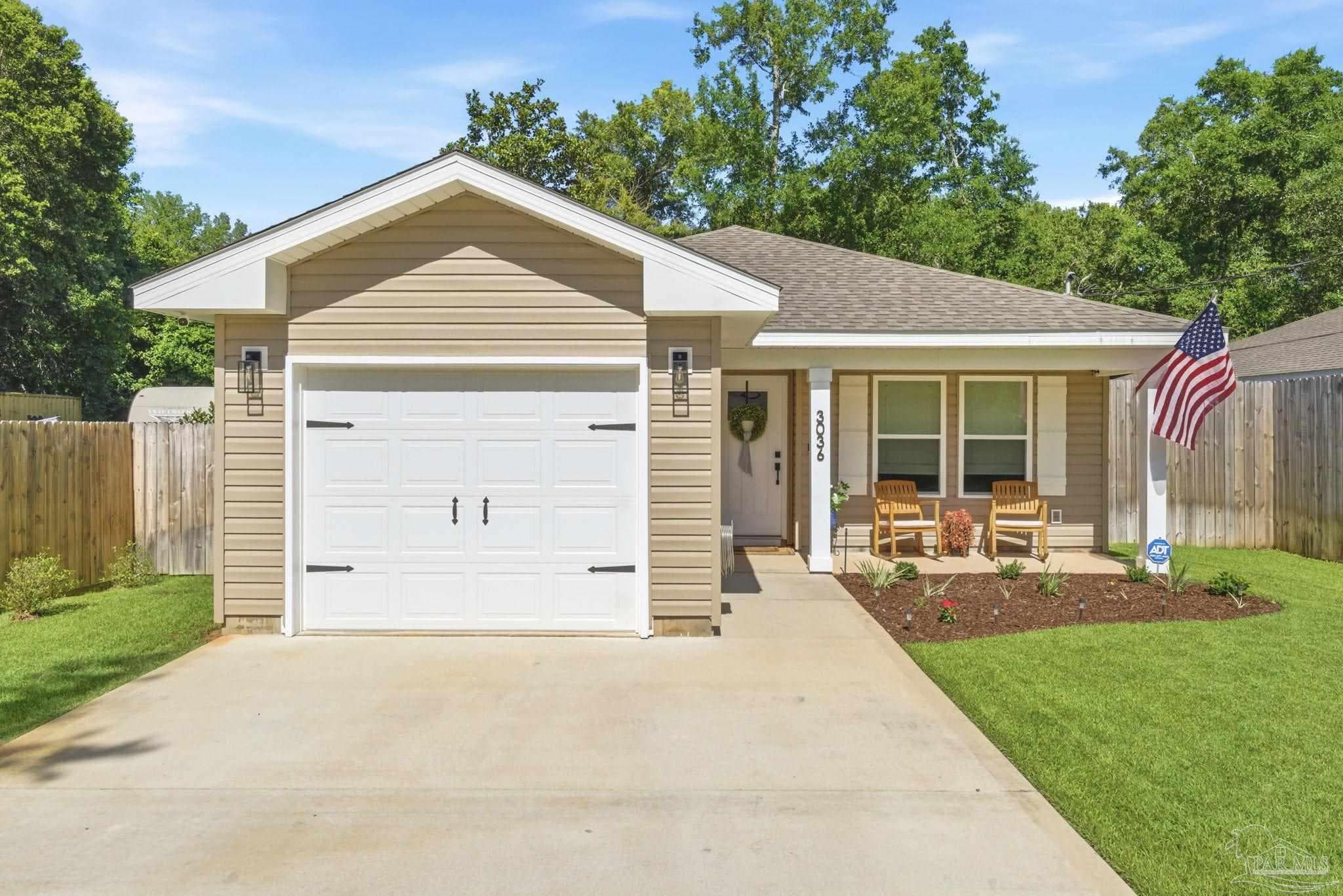 3036 N 13th Ave, Milton, FL 32583