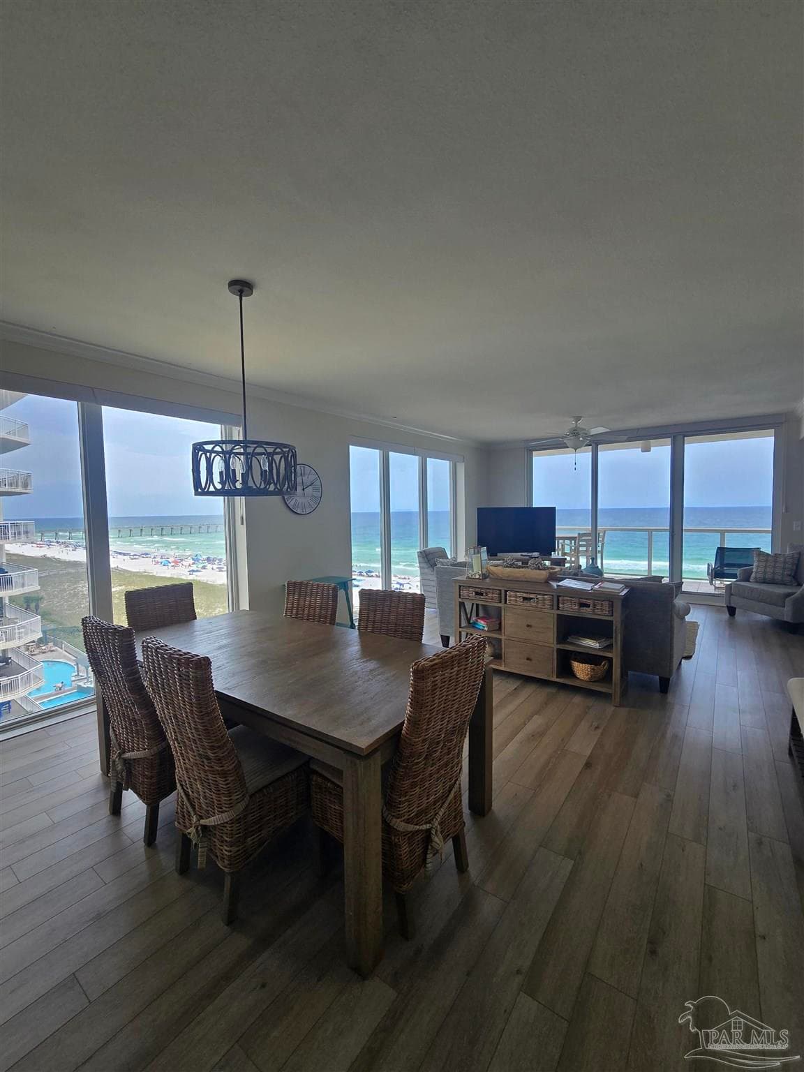 8477 Gulf Blvd # 601, Navarre, FL 32566