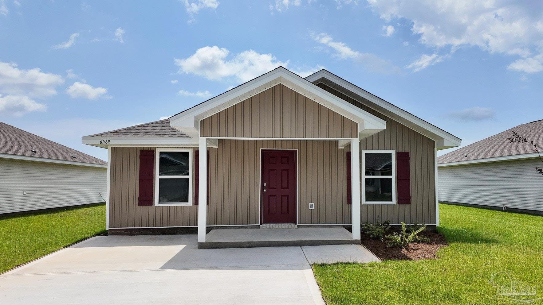 6569 Firefly Dr, Milton, FL 32583