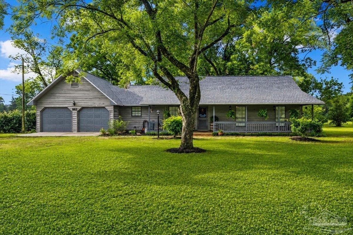 862 Us 90, Holt, FL 32564